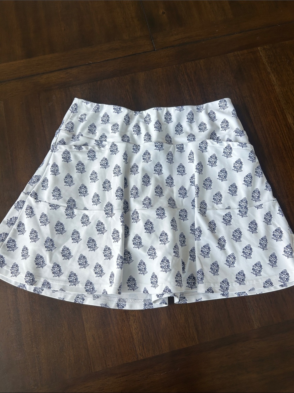 SMITH & QUINN ATHLETIC SKIRT